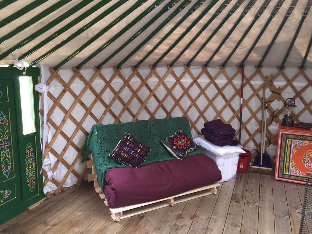 The Yurt Hotel Isle of Gigha Bagian luar foto